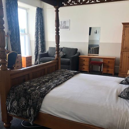 Lowenac Hotel Кембърн Екстериор снимка