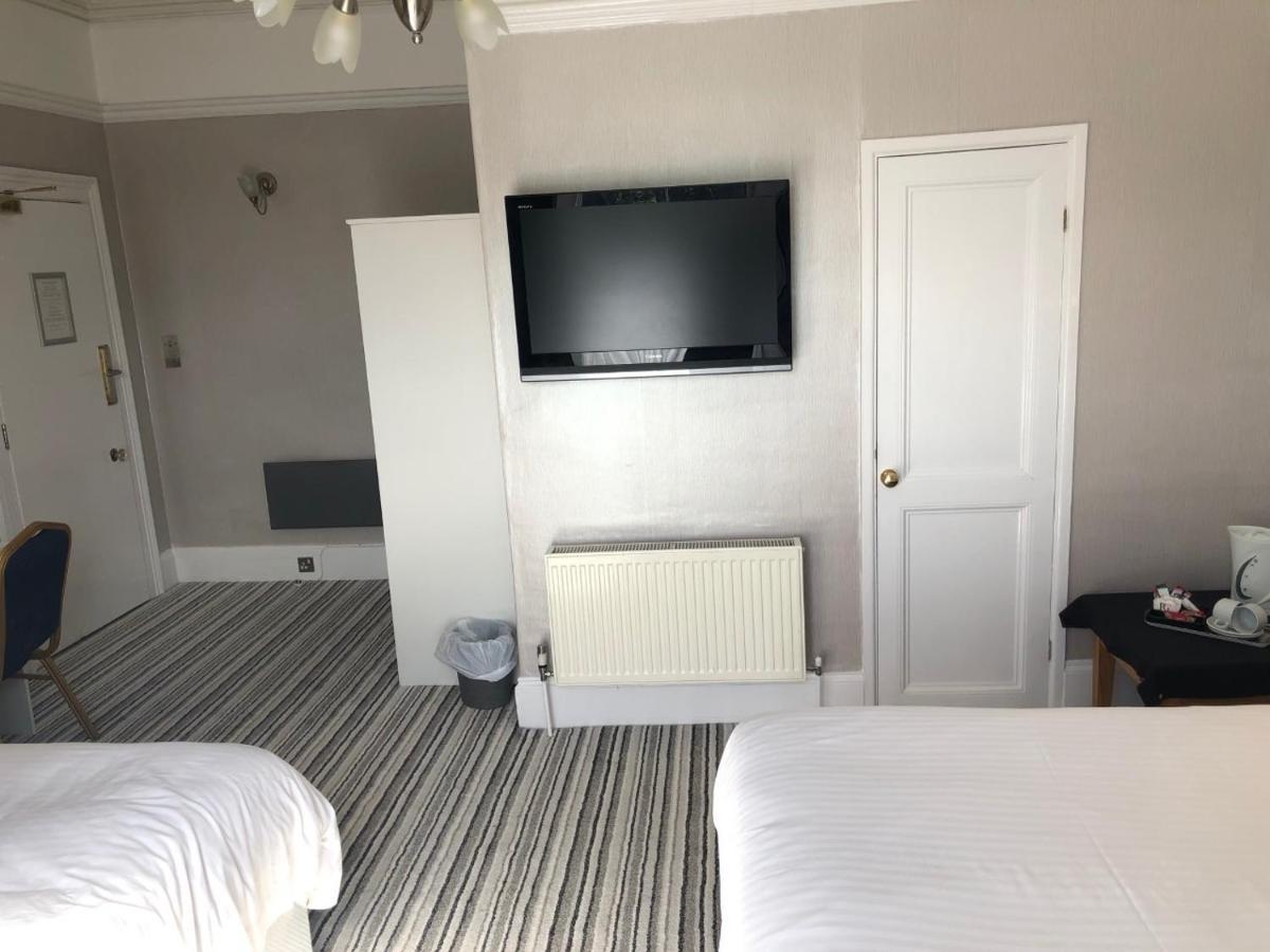 Lowenac Hotel Кембърн Екстериор снимка