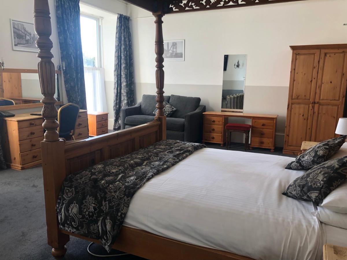 Lowenac Hotel Кембърн Екстериор снимка