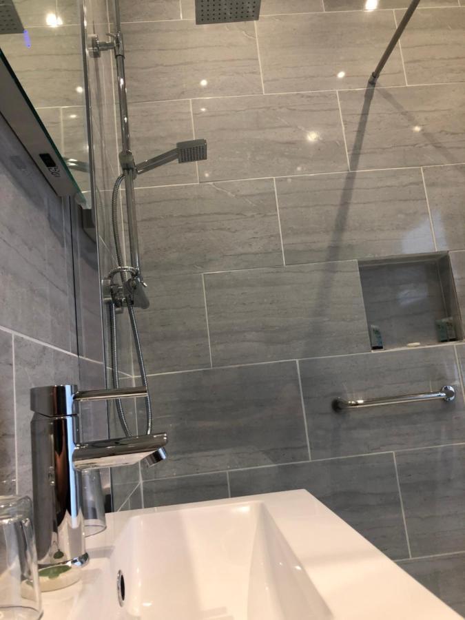 Lowenac Hotel Кембърн Екстериор снимка